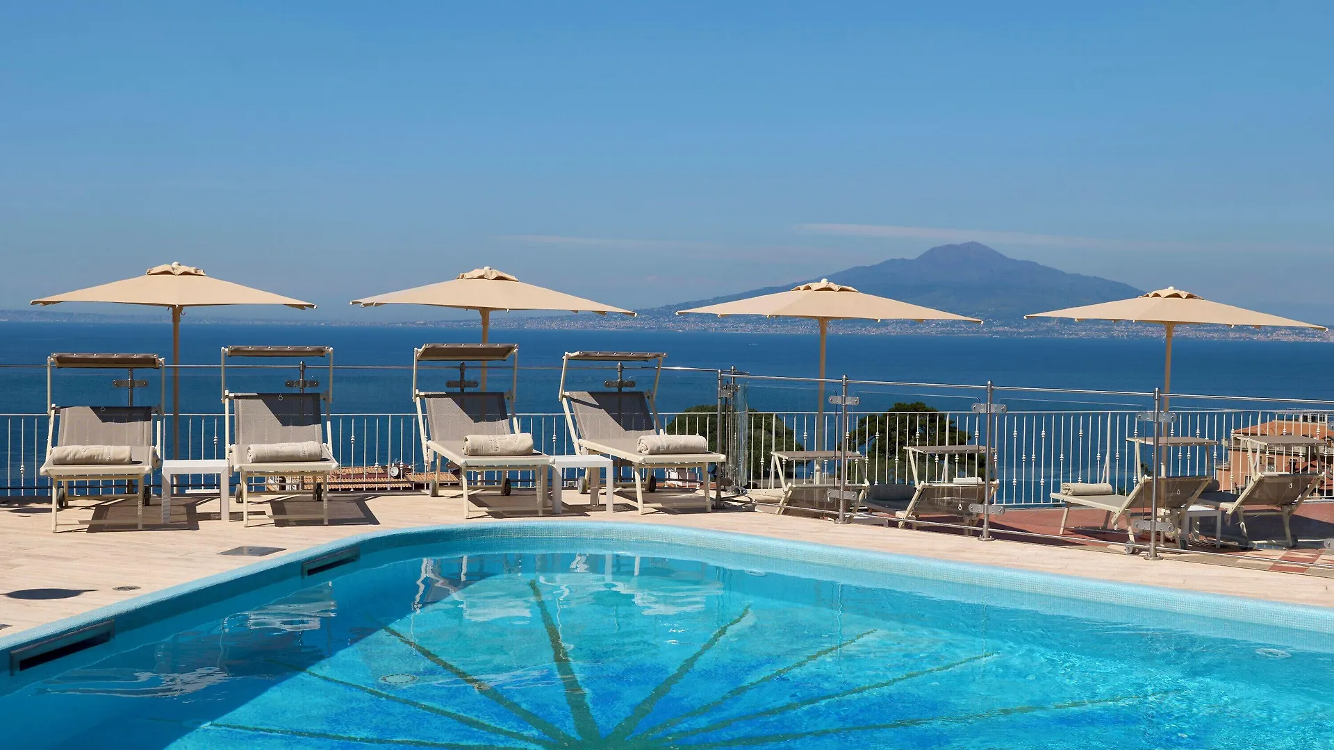 Where to Stay in Sorrento City Centre: 2 Best 4-Star Hotels